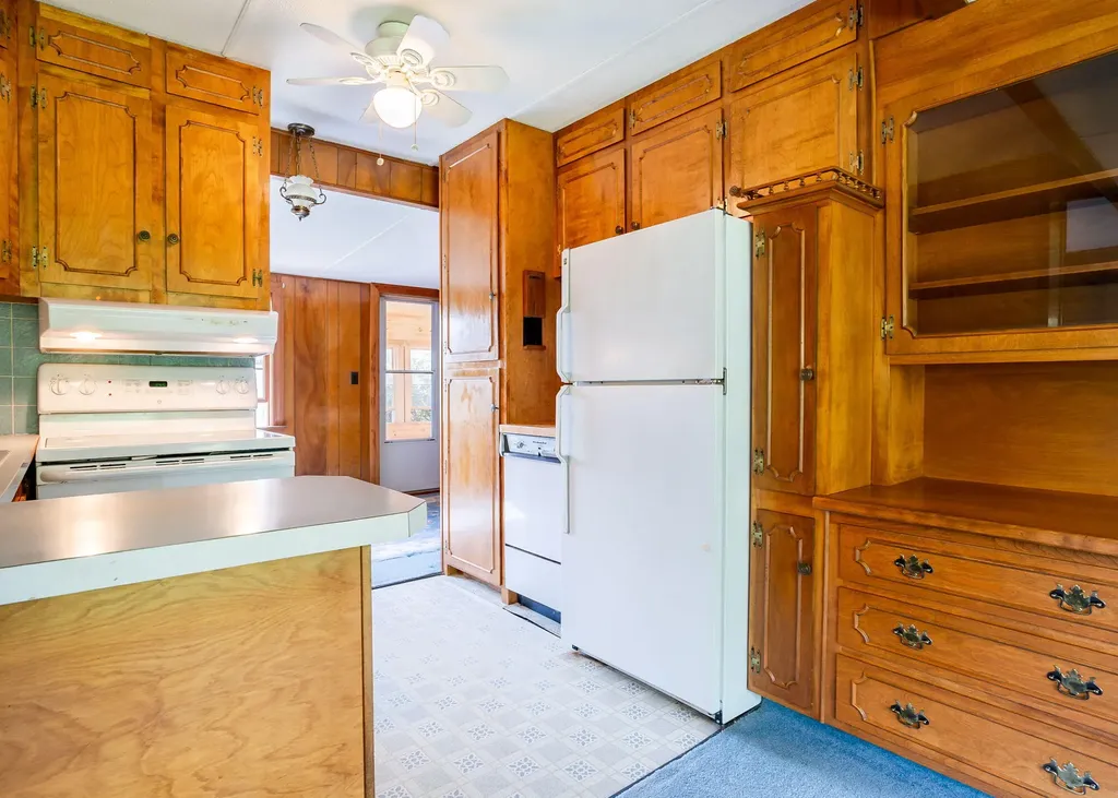 690 Old Portland Road Brunswick ME 04011