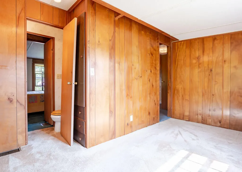 690 Old Portland Road Brunswick ME 04011