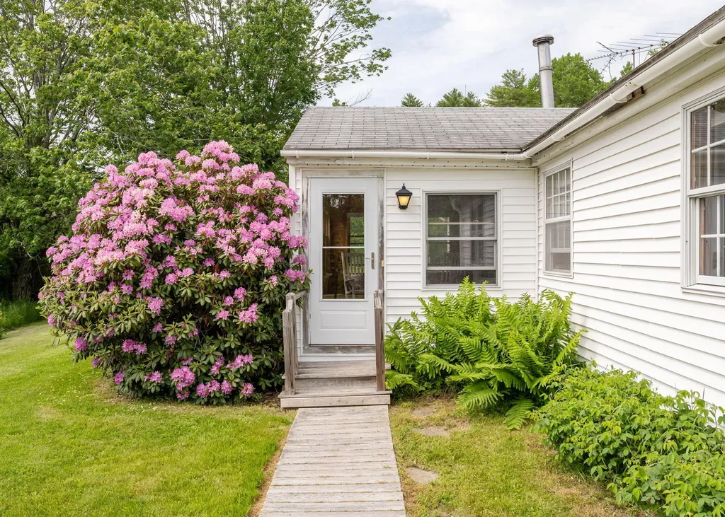 690 Old Portland Road Brunswick ME 04011