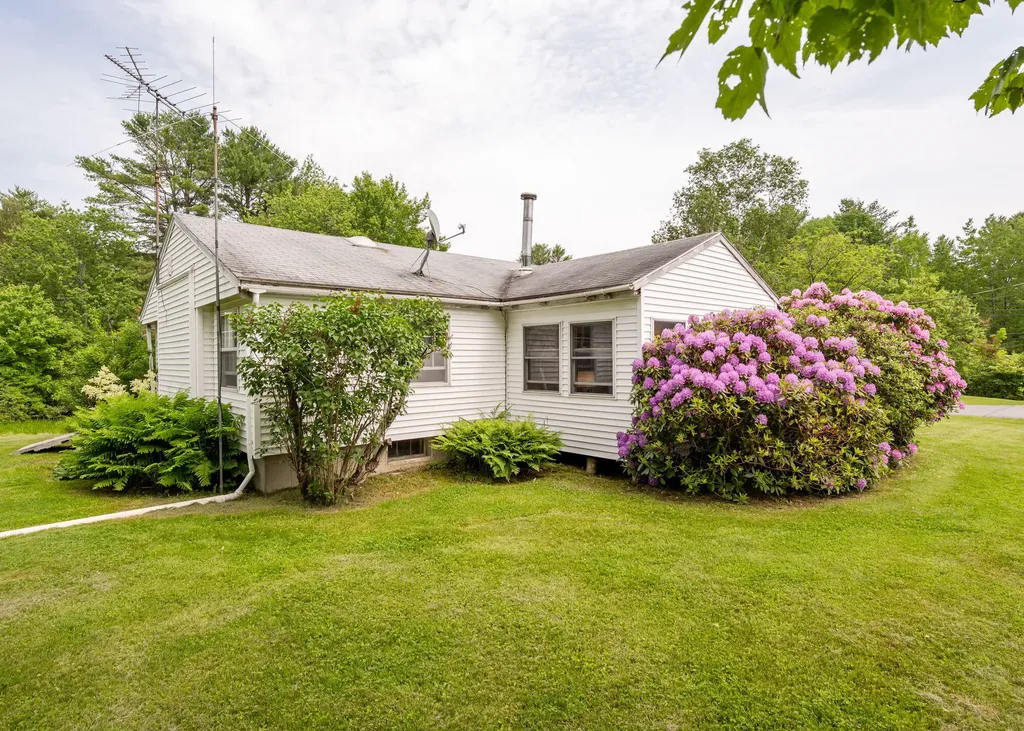 690 Old Portland Road Brunswick ME 04011