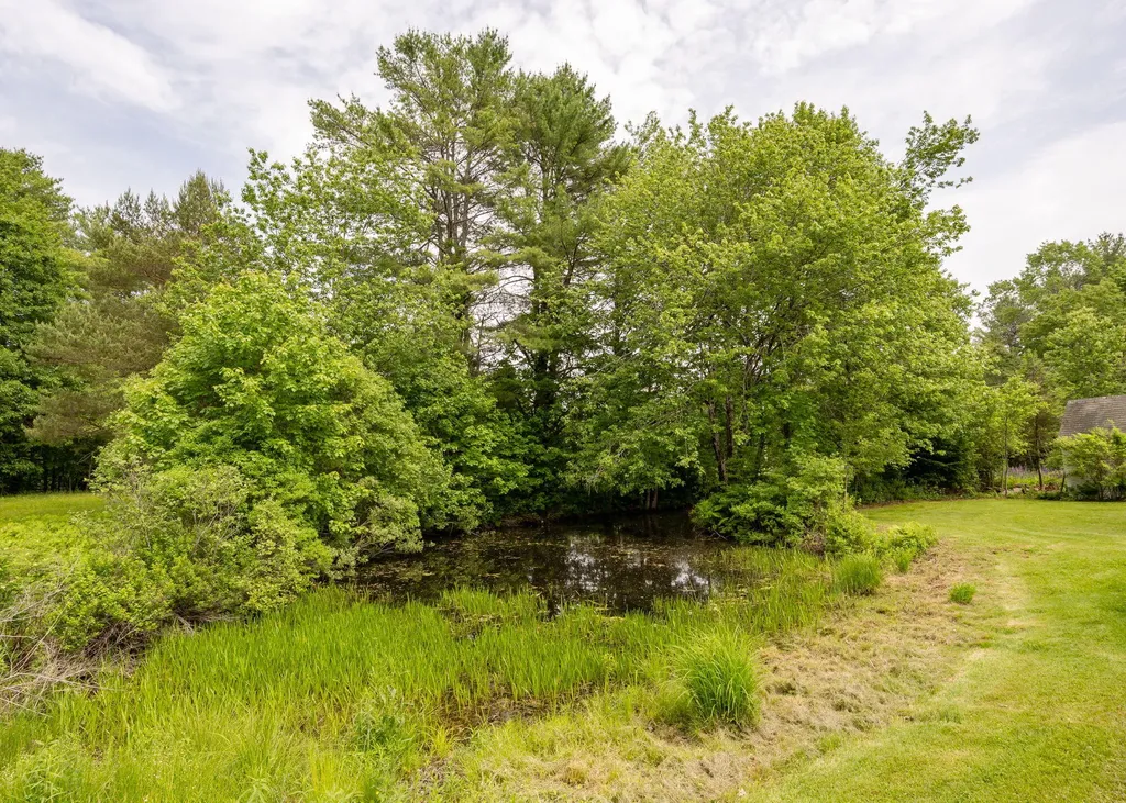 690 Old Portland Road Brunswick ME 04011