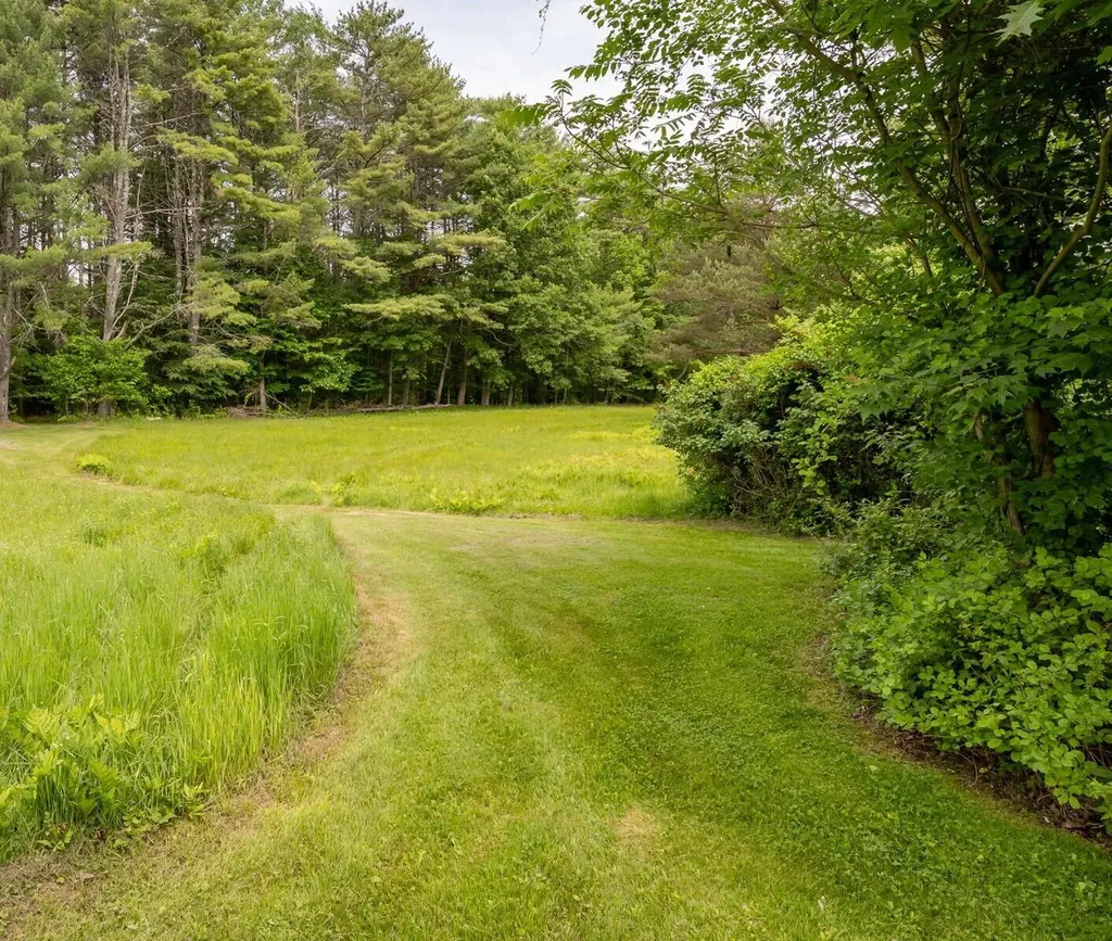 690 Old Portland Road Brunswick ME 04011