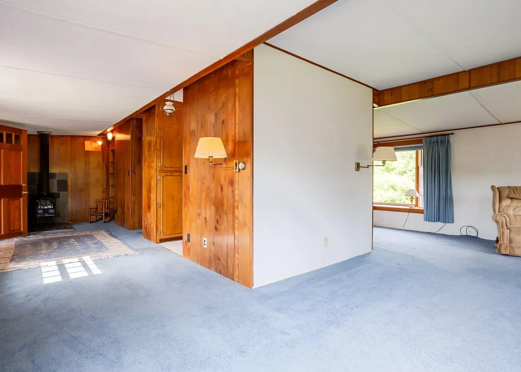 690 Old Portland Road Brunswick ME 04011