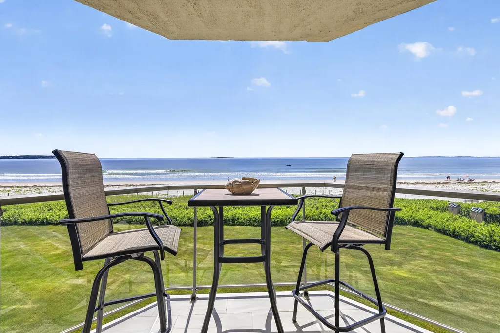 207 E Grand Avenue Old Orchard Beach ME 04064