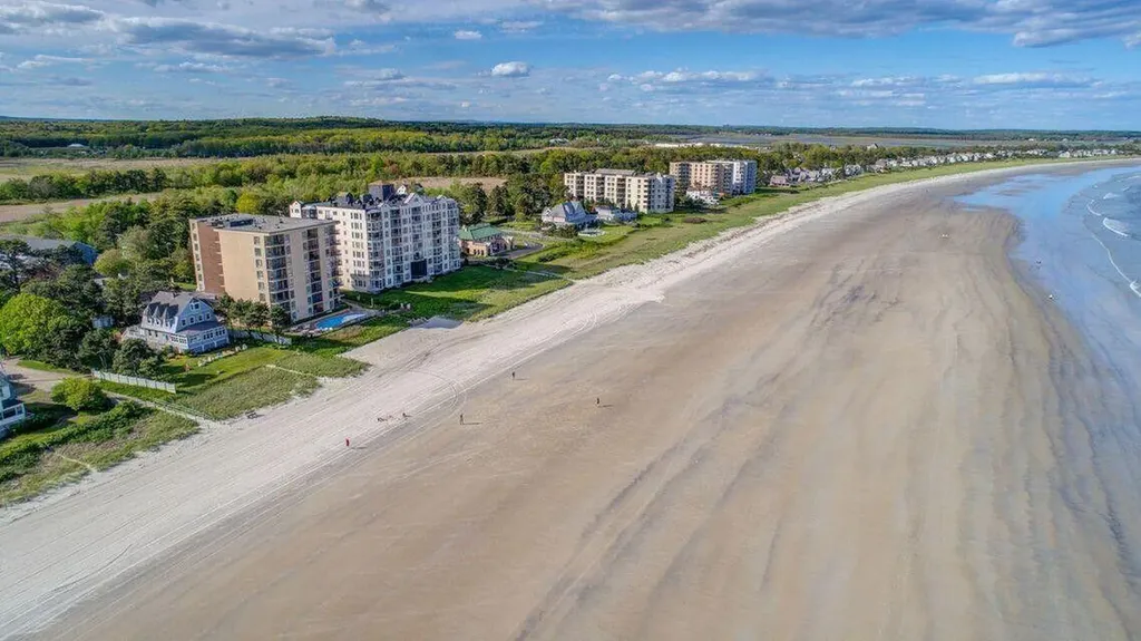 207 E Grand Avenue Old Orchard Beach ME 04064
