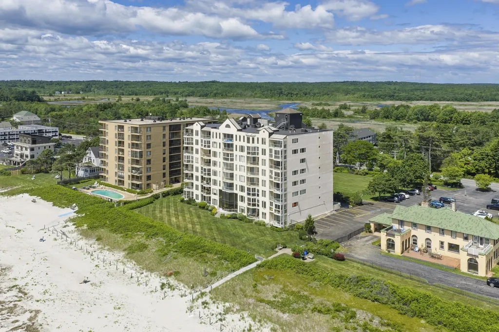 207 E Grand Avenue Old Orchard Beach ME 04064