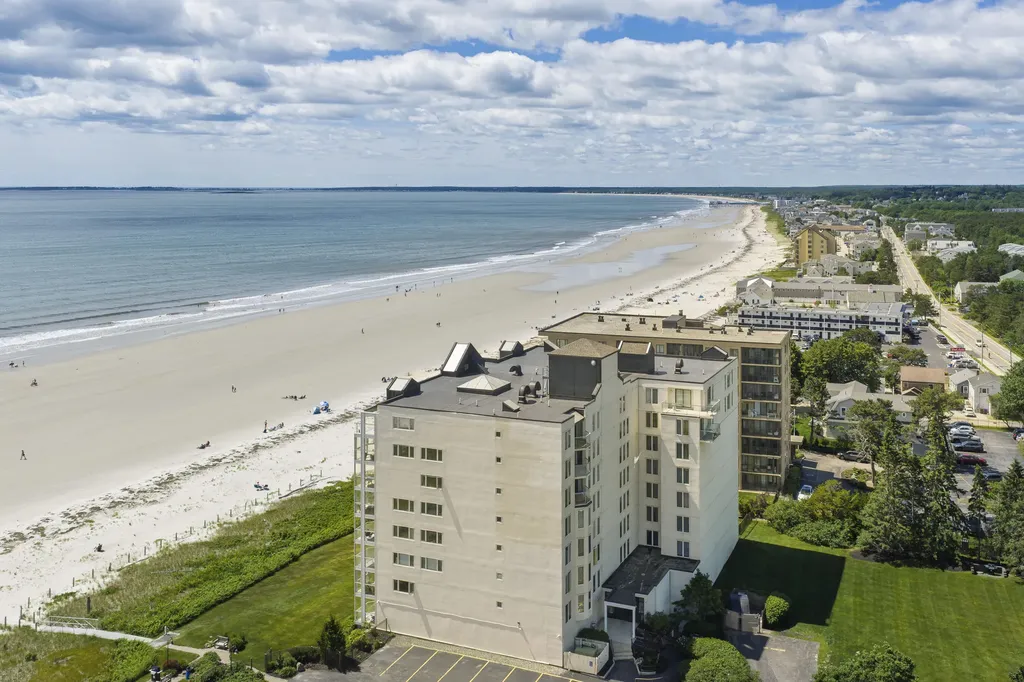 207 E Grand Avenue Old Orchard Beach ME 04064