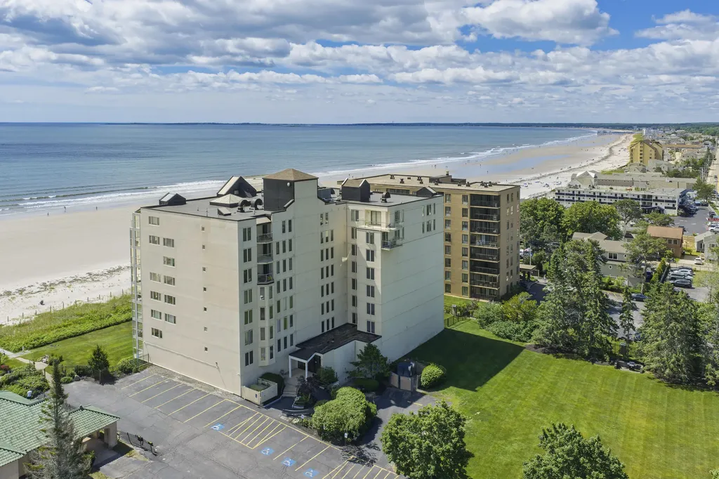 207 E Grand Avenue Old Orchard Beach ME 04064