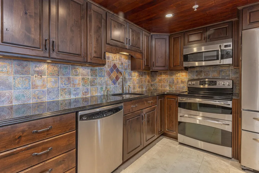 207 E Grand Avenue Old Orchard Beach ME 04064