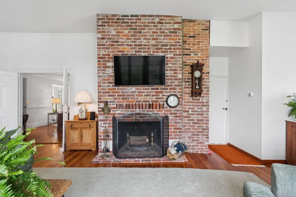 49 Ocean Avenue Kennebunkport ME 04046