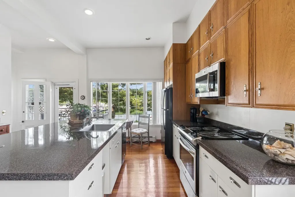 49 Ocean Avenue Kennebunkport ME 04046
