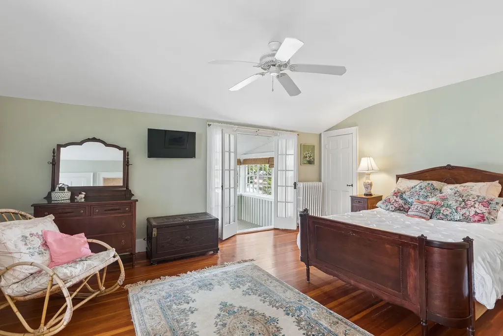 49 Ocean Avenue Kennebunkport ME 04046