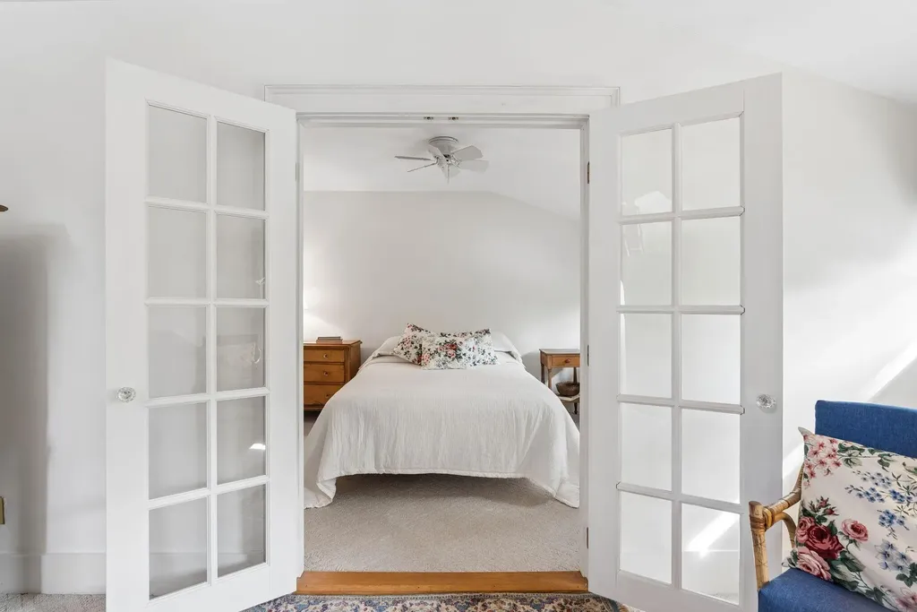 49 Ocean Avenue Kennebunkport ME 04046