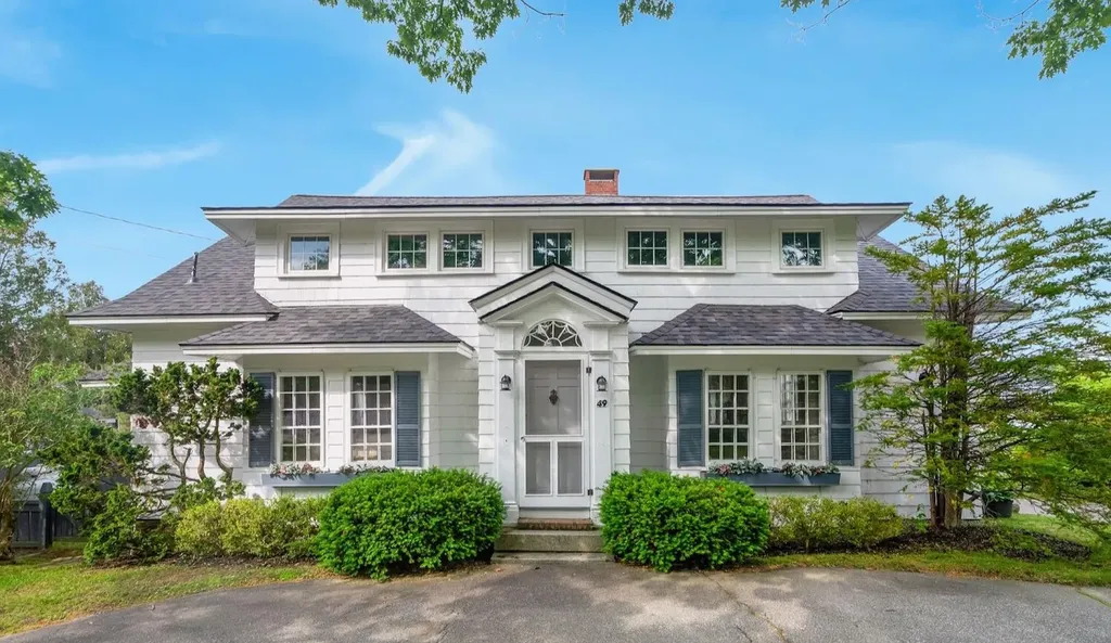 49 Ocean Avenue Kennebunkport ME 04046