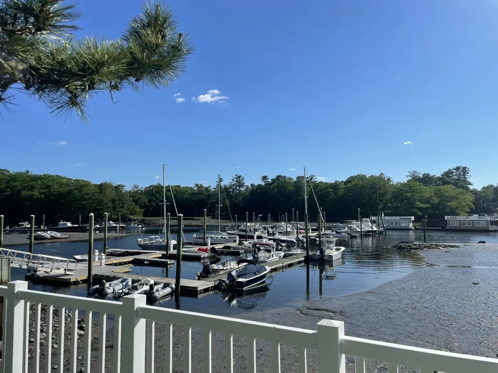 49 Ocean Avenue Kennebunkport ME 04046