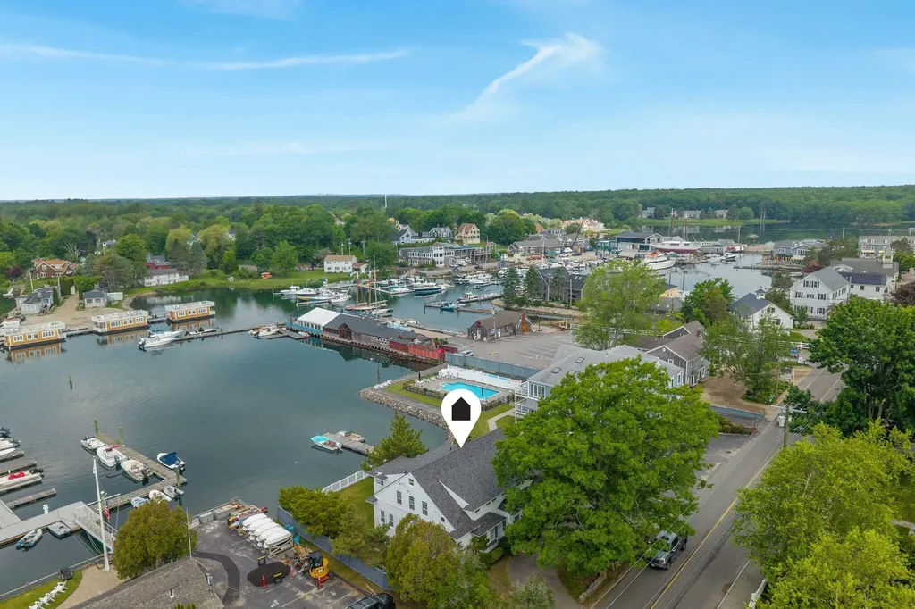 49 Ocean Avenue Kennebunkport ME 04046