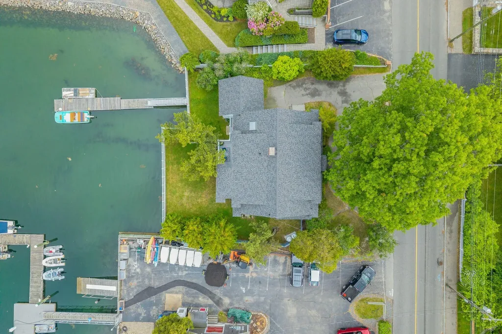 49 Ocean Avenue Kennebunkport ME 04046