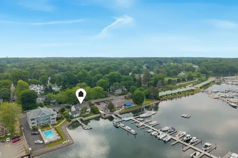 49 Ocean Avenue Kennebunkport ME 04046
