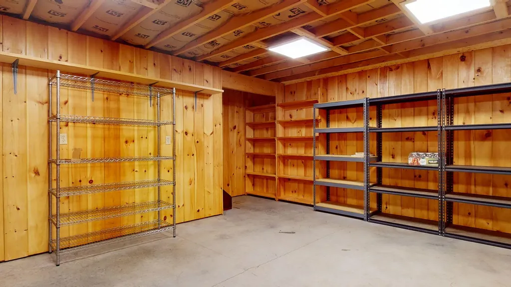 445 N Hill Road Buckfield ME 04220