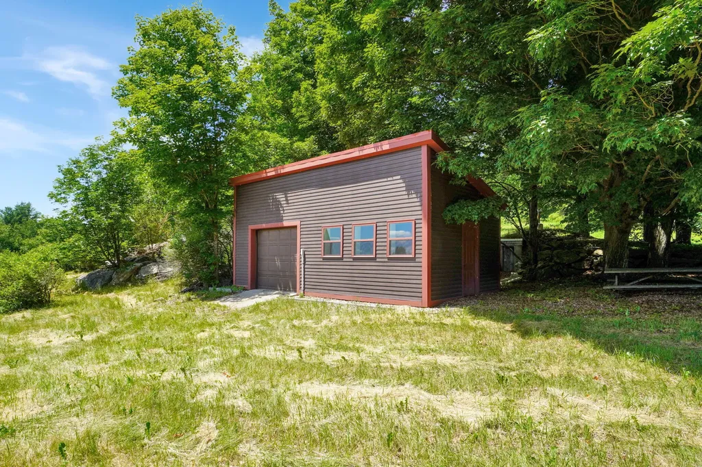 445 N Hill Road Buckfield ME 04220