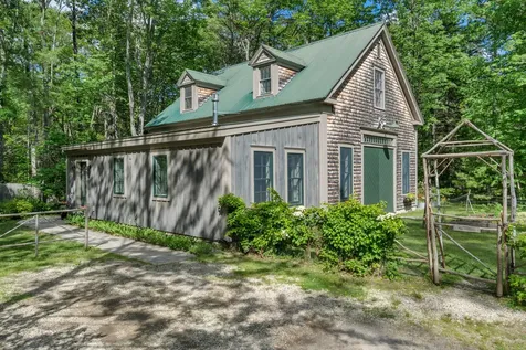 67 S Freeport Road Freeport ME 04032