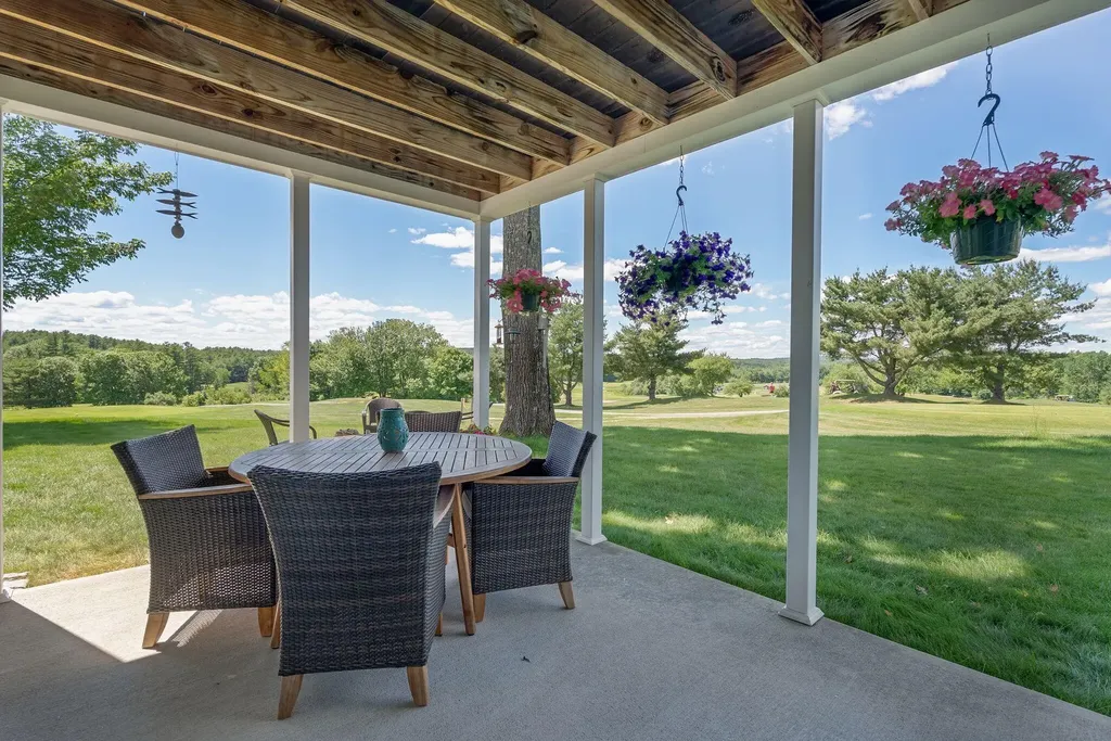 23 Callaway Drive Gray ME 04039