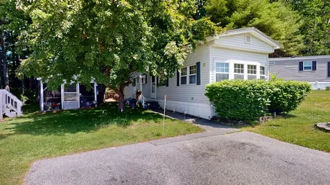 8 Ledgemere Lane Lewiston ME 04240