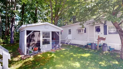 8 Ledgemere Lane Lewiston ME 04240