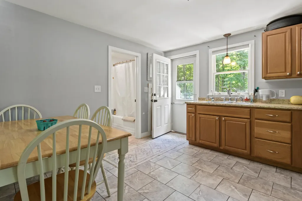607 Granite Street Yarmouth ME 04096