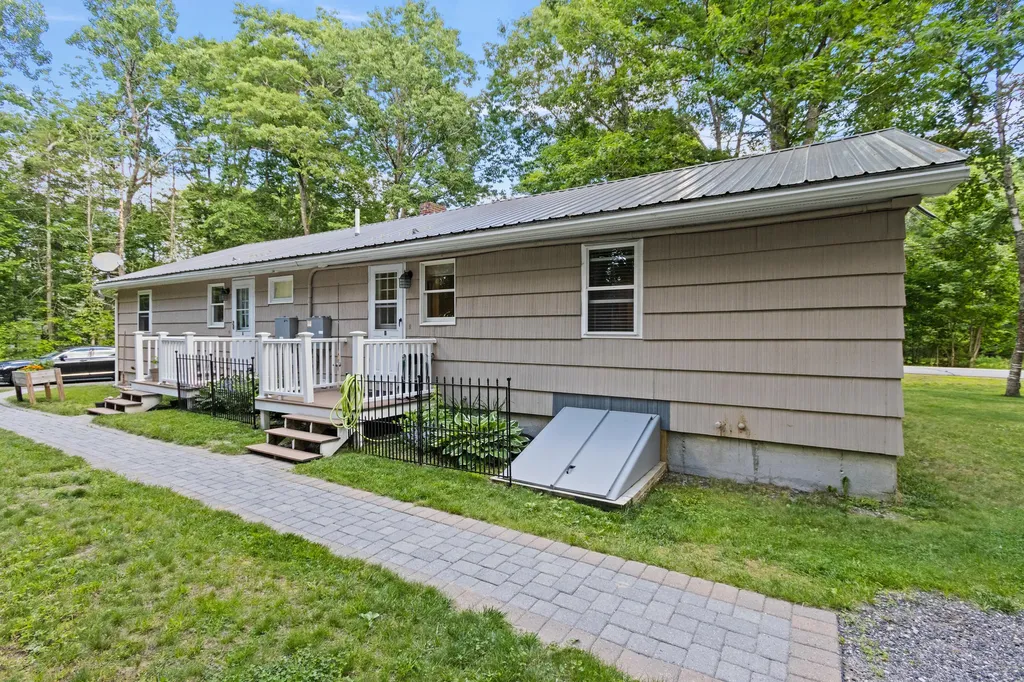607 Granite Street Yarmouth ME 04096