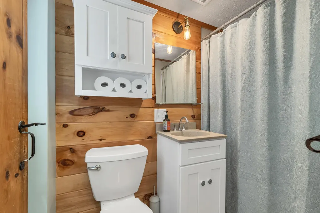 76 Javica Lane Sanford ME 04073