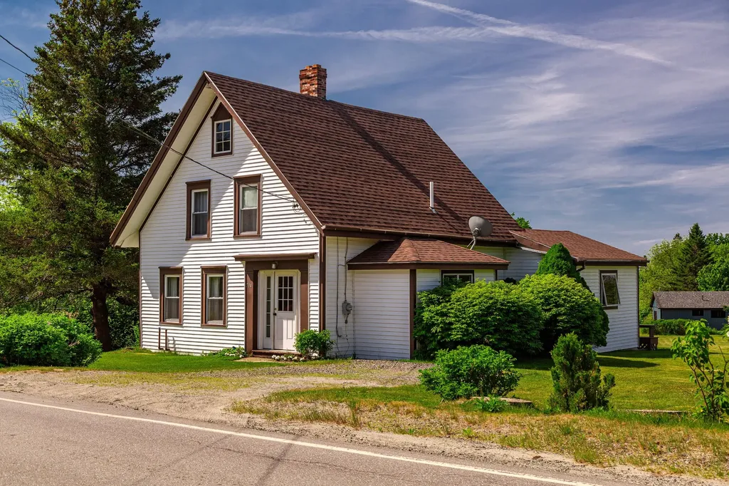 714 Tremont Road Tremont ME 04612