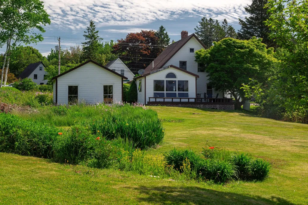 714 Tremont Road Tremont ME 04612