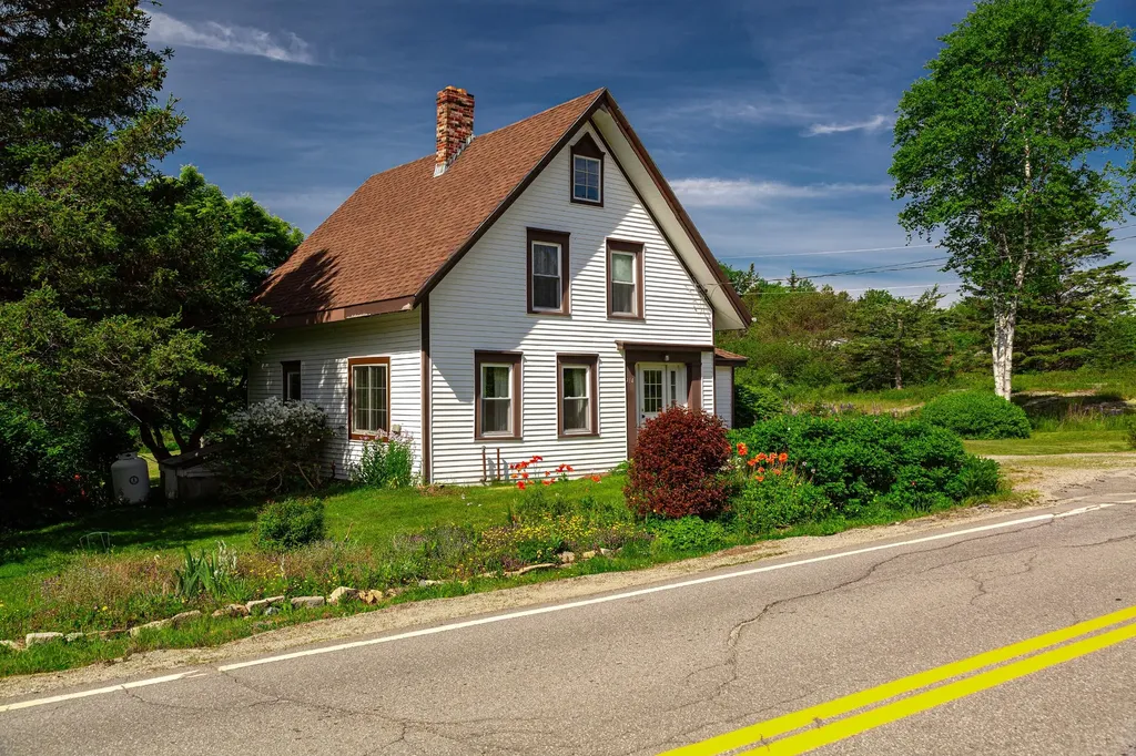 714 Tremont Road Tremont ME 04612