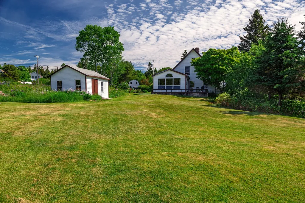 714 Tremont Road Tremont ME 04612