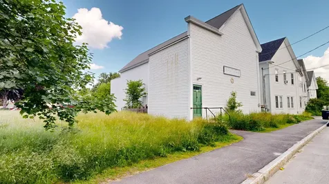 27 Village Street Lisbon ME 04250