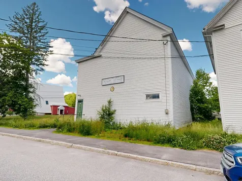 27 Village Street Lisbon ME 04250