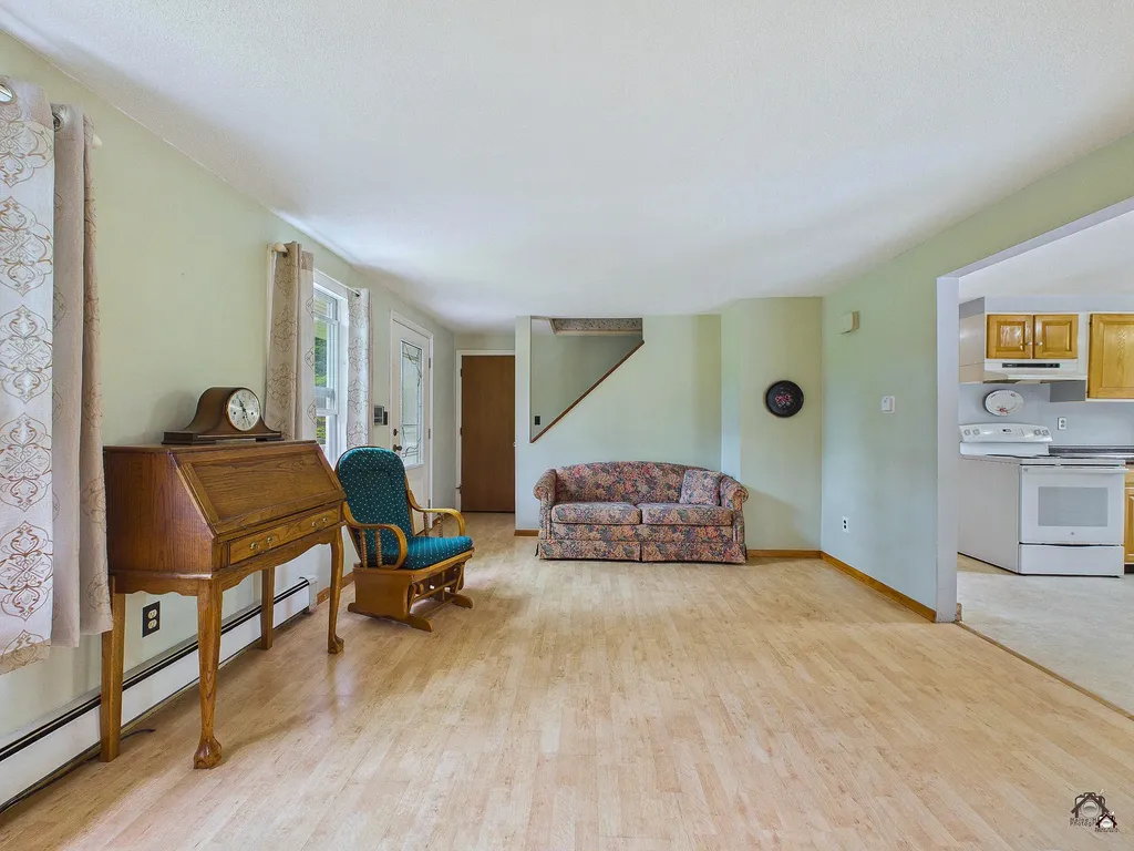 18 Skeetfield Road Oxford ME 04270