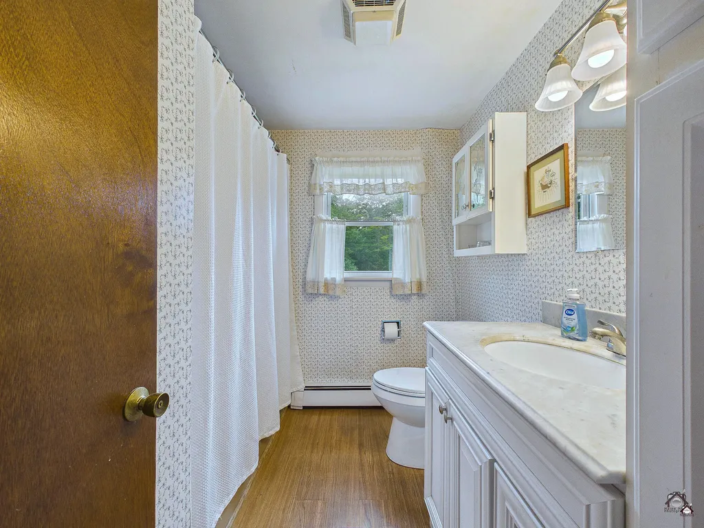 18 Skeetfield Road Oxford ME 04270