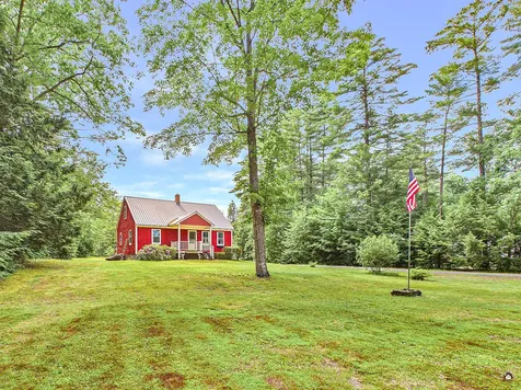 18 Skeetfield Road Oxford ME 04270