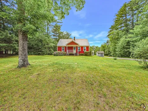 18 Skeetfield Road Oxford ME 04270