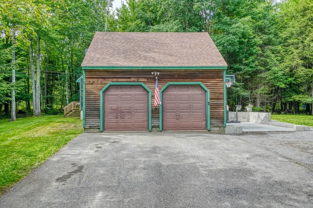 20 Fairwood Drive Fairfield ME 04937