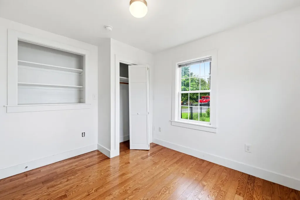39 Knott Street Rockland ME 04841