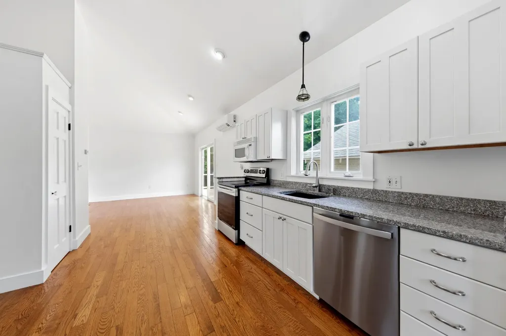39 Knott Street Rockland ME 04841