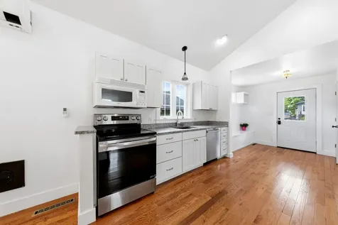 39 Knott Street Rockland ME 04841