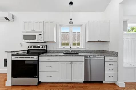 39 Knott Street Rockland ME 04841