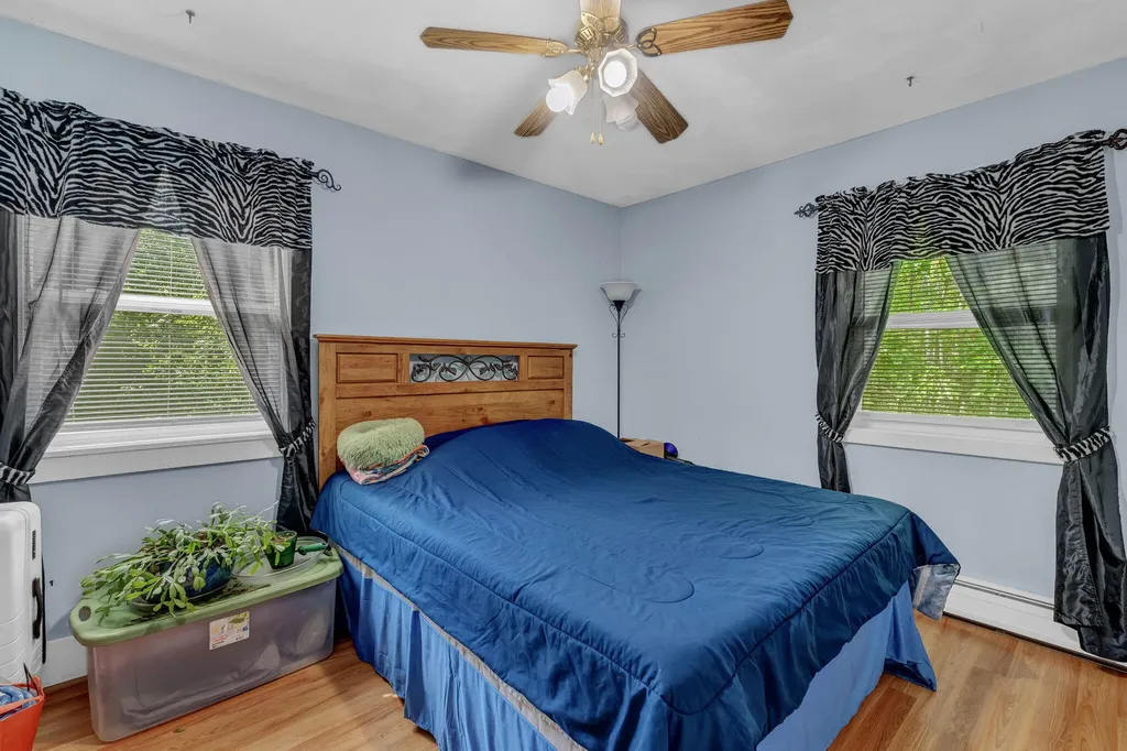 48 Palmer Road Newport ME 04953