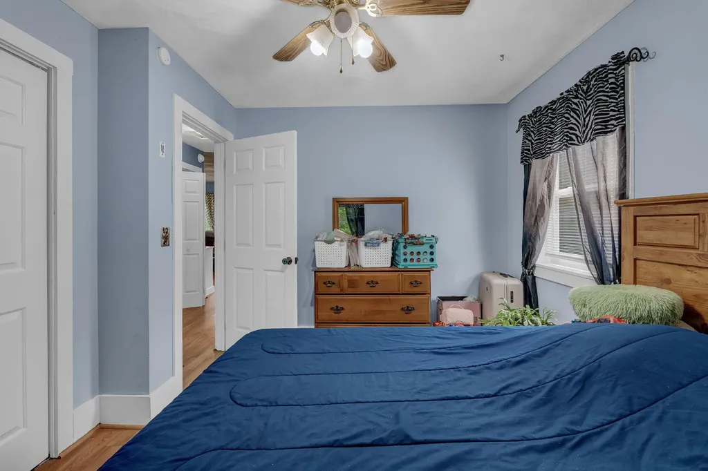 48 Palmer Road Newport ME 04953