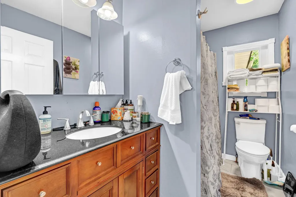 48 Palmer Road Newport ME 04953