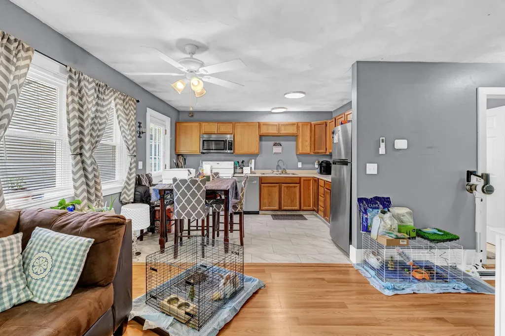 48 Palmer Road Newport ME 04953